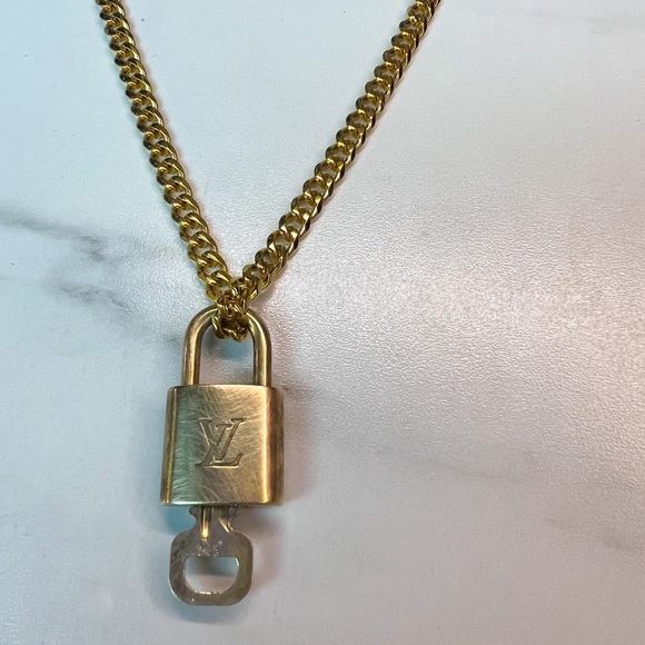 Louis Vuitton Padlock Necklace - Picture 4 of 5